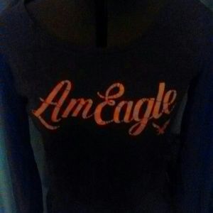 American Eagle Grey Long skeeve T-Shirt